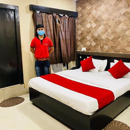Hotel The Avenue Gamharia ภายนอก รูปภาพ