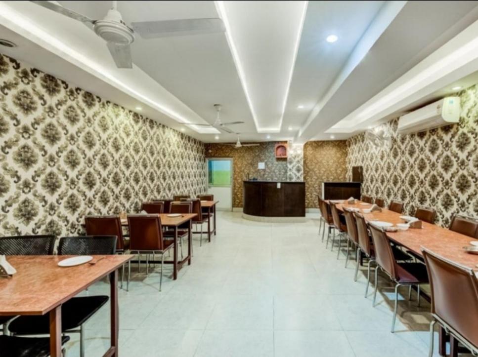 Hotel The Avenue Gamharia ภายนอก รูปภาพ