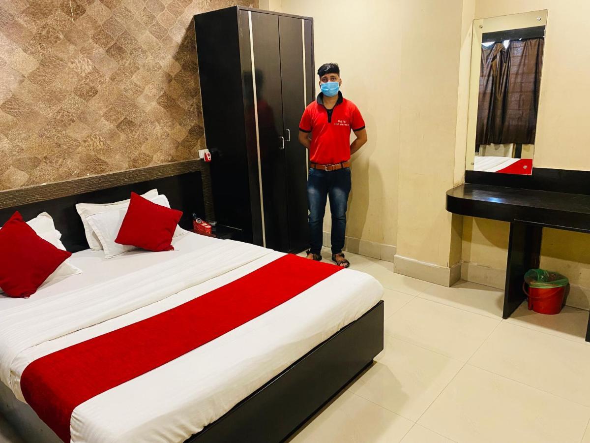 Hotel The Avenue Gamharia ภายนอก รูปภาพ