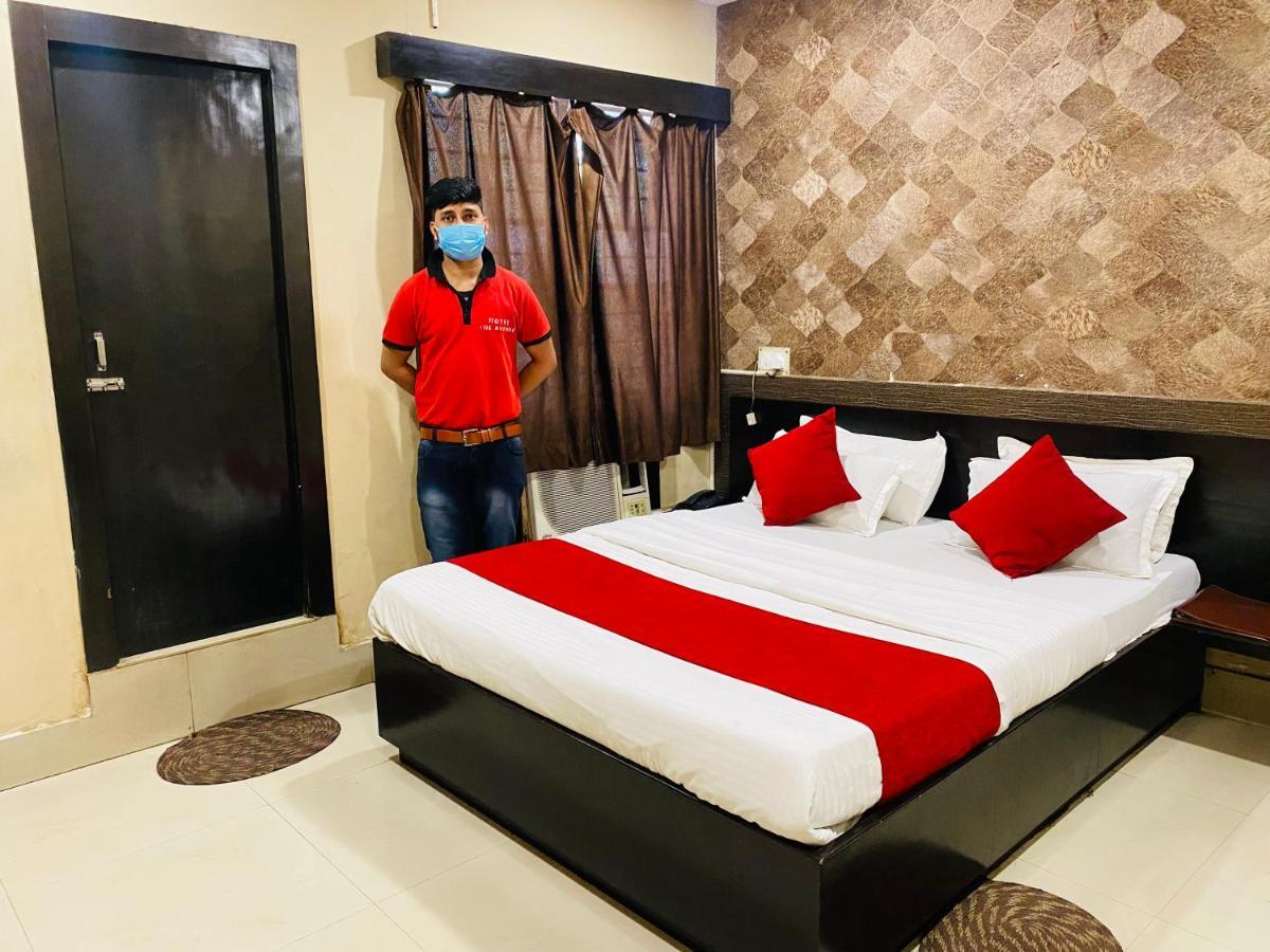 Hotel The Avenue Gamharia ภายนอก รูปภาพ