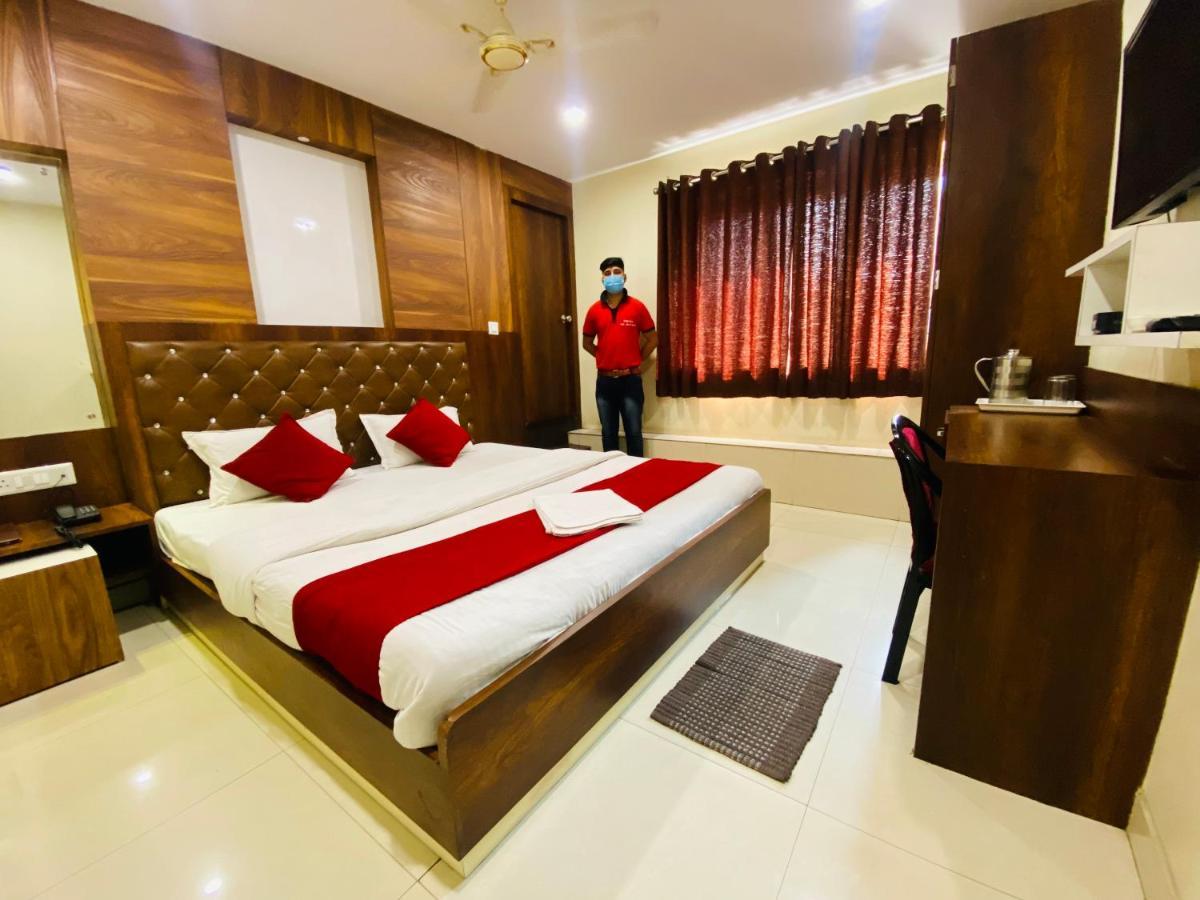 Hotel The Avenue Gamharia ภายนอก รูปภาพ