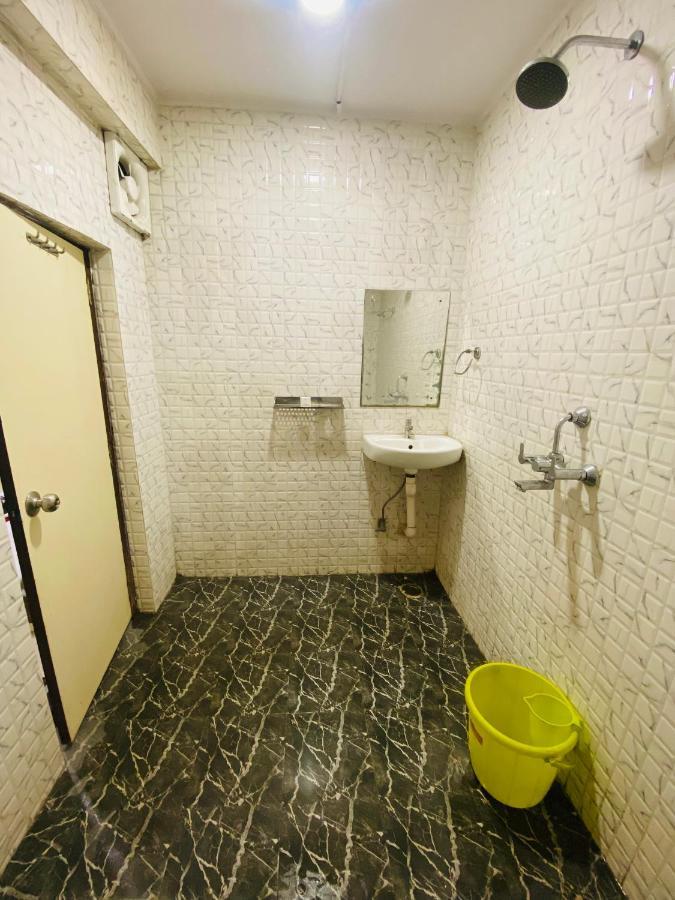 Hotel The Avenue Gamharia ภายนอก รูปภาพ