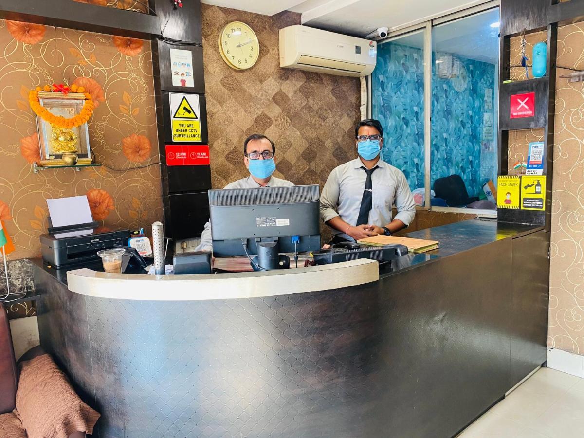 Hotel The Avenue Gamharia ภายนอก รูปภาพ