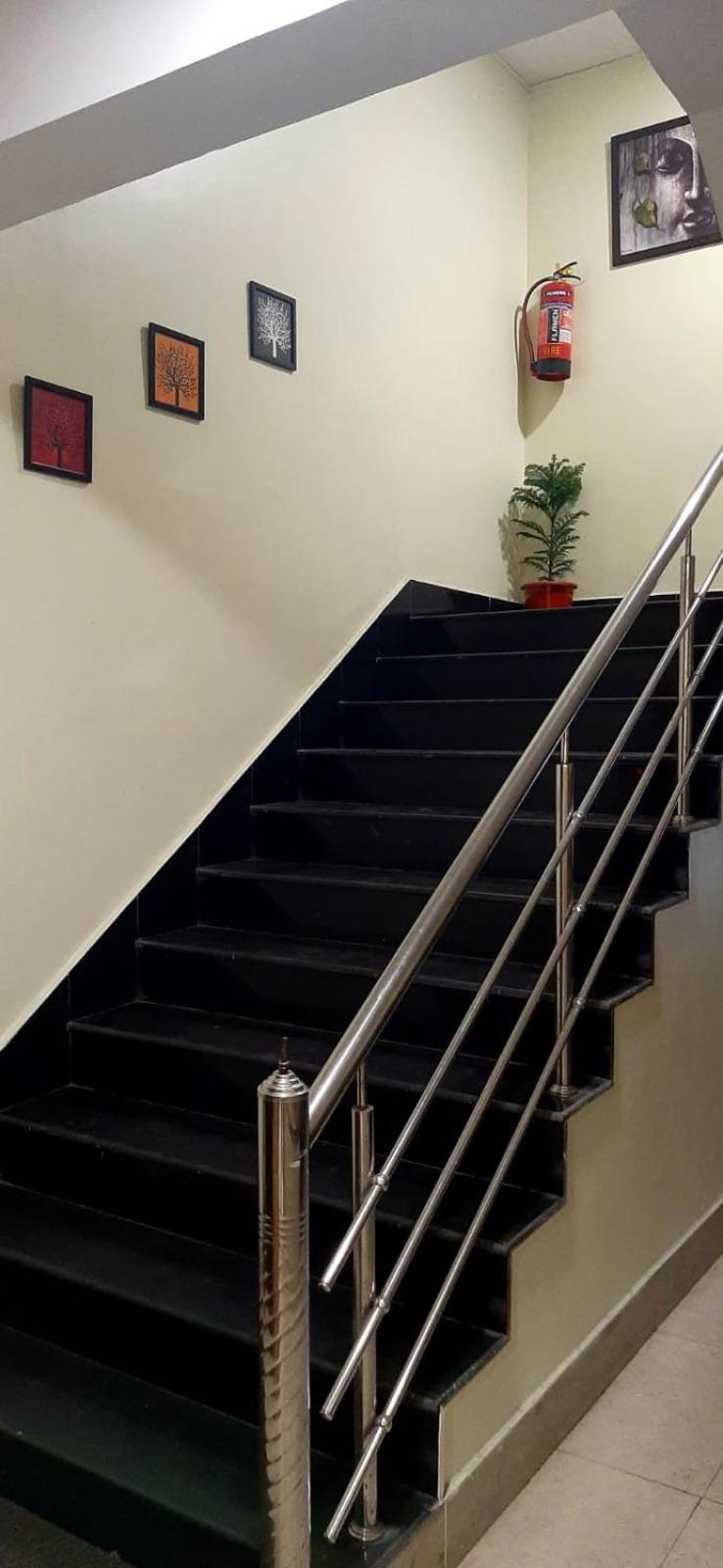 Hotel The Avenue Gamharia ภายนอก รูปภาพ