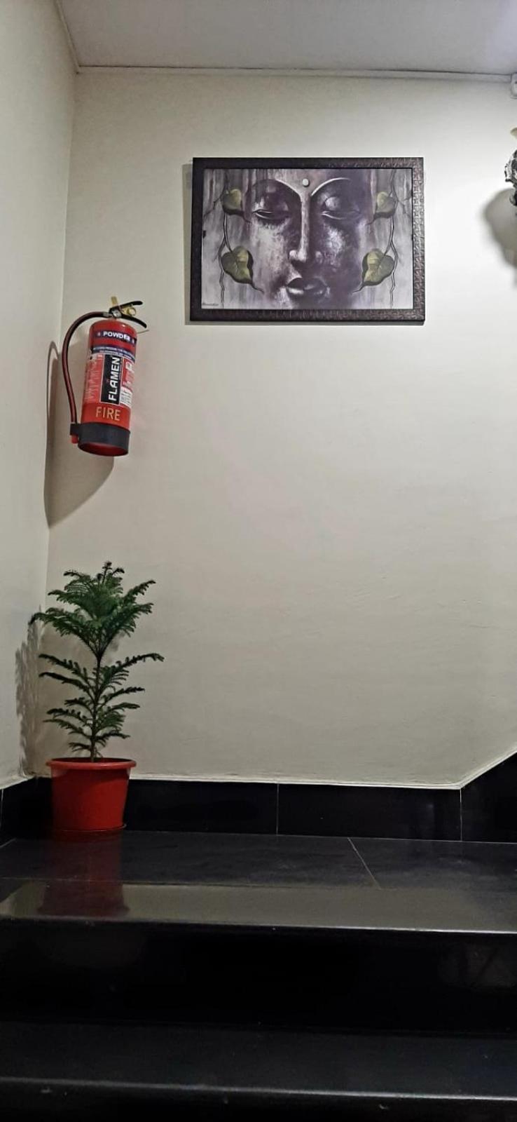 Hotel The Avenue Gamharia ภายนอก รูปภาพ